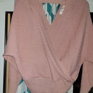 Chic V-Neck Sweater in Soft Pink